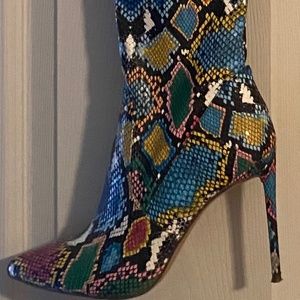 Steve Madden VAVA RAINBOW (Multi-color) BOOT